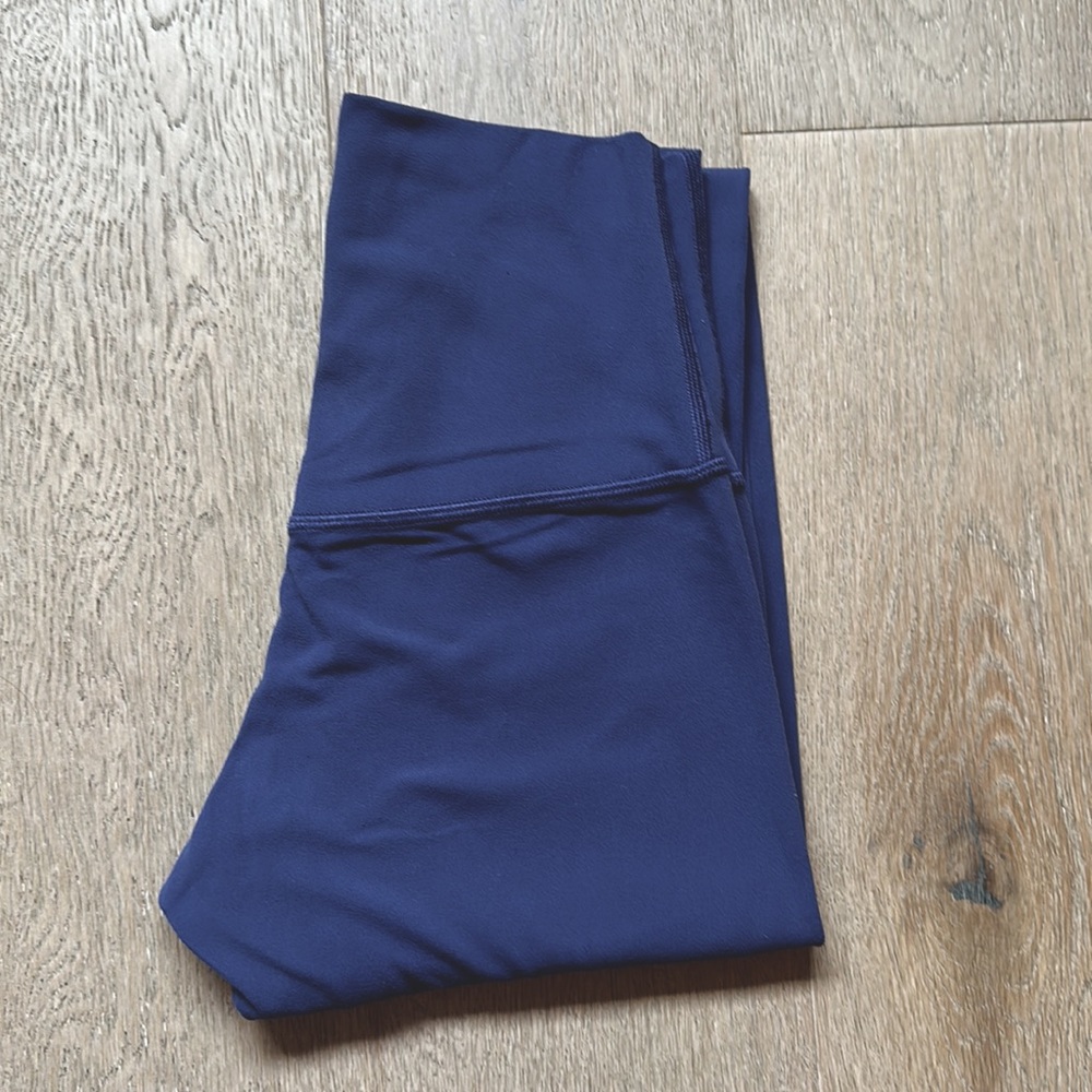 align hr pant 25" Gatsby blue size 2 lululemon euc